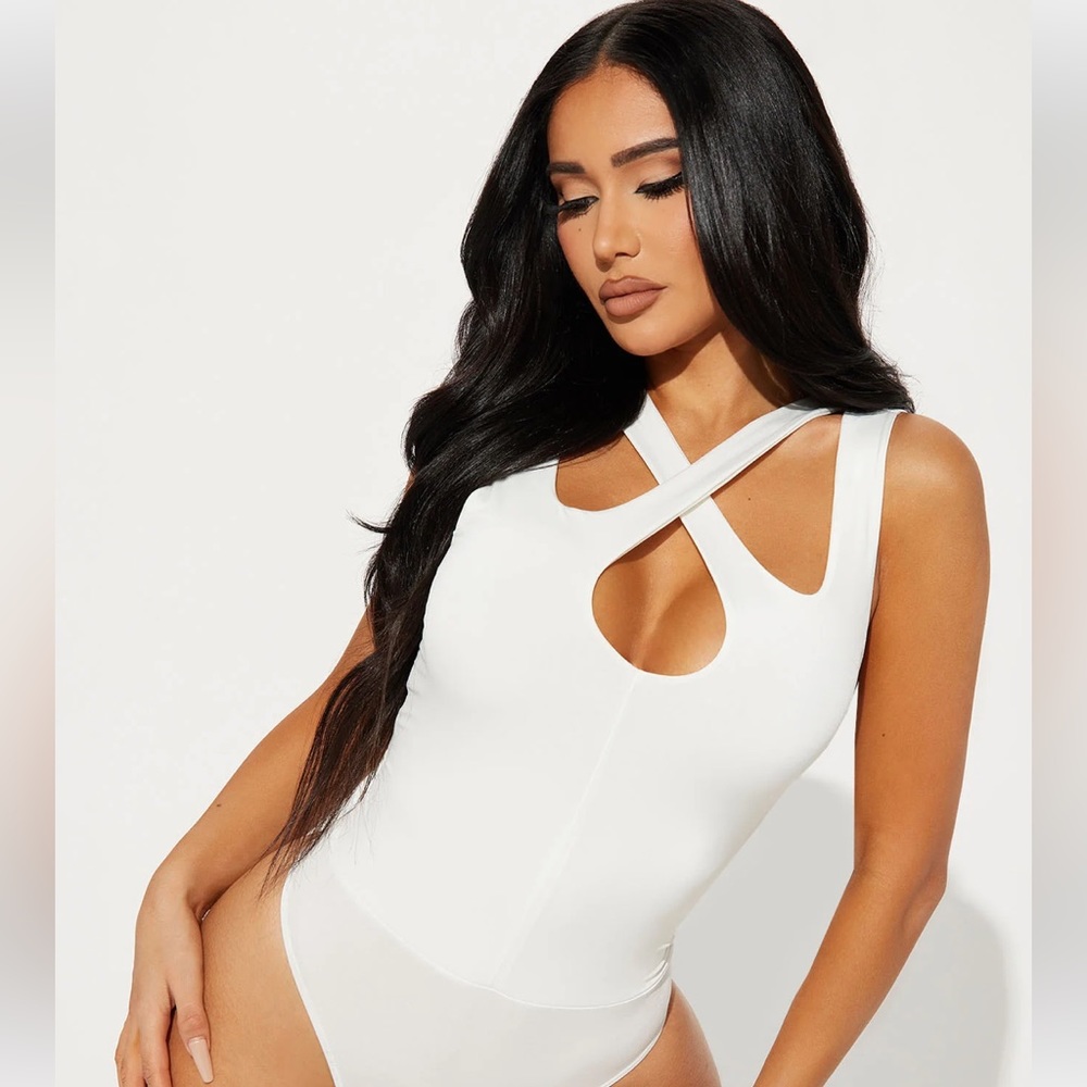 Fashion Nova Hard To Catch Cut Out Bodysuit - Ivory